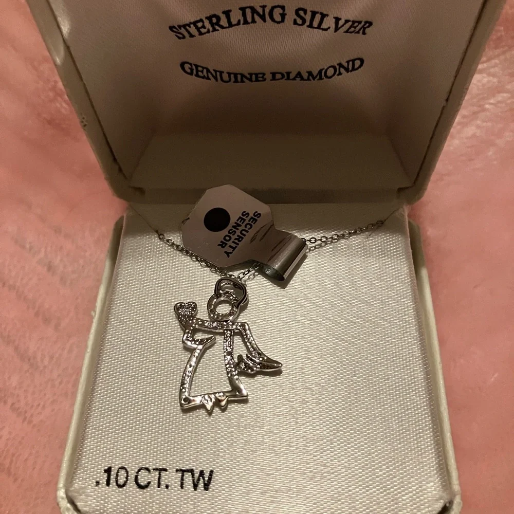 Sterling silver angel necklace - Picture 3 of 5